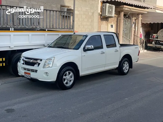 Isuzu D-Max 2009 in Central Governorate