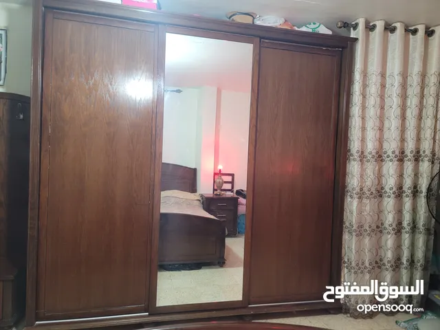 ...(غرف نوم مستعملة فترة بسيطة للبيع)...