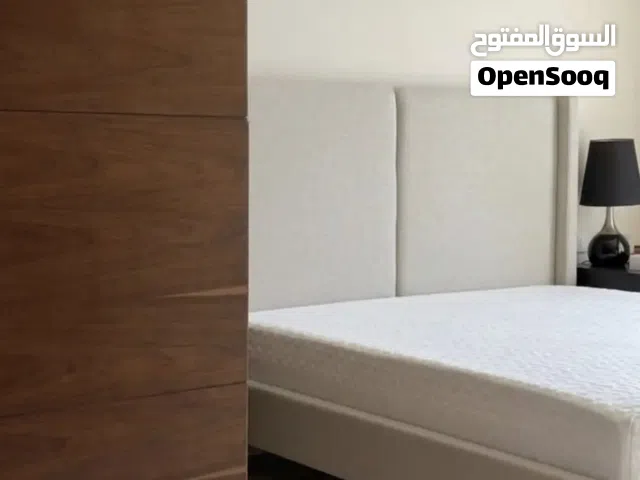 سرير كينج (180×200) جديد - استخدام أسبوع واحد فقط