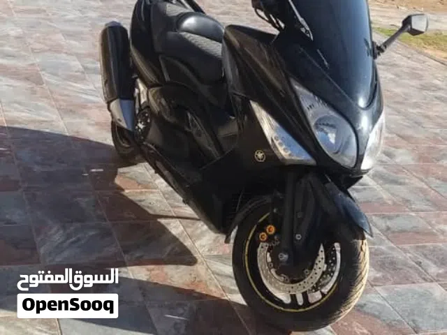 2011 ياماها TmaX