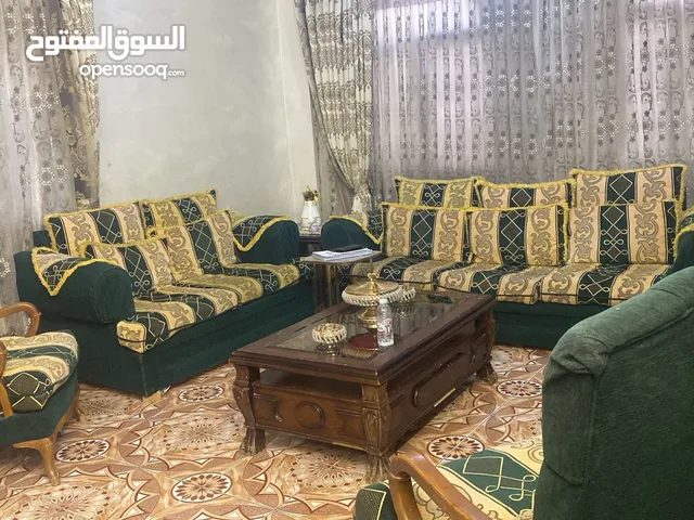 طقم كنب مستعمل للبيع بحالة جيدة