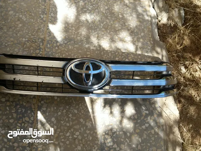 شل تويوتا هايلوكس 2018+فريم شاشه بحاله جيده