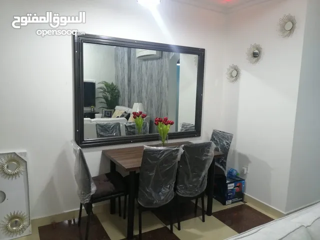 90 m2 3 Bedrooms Apartments for Rent in Muscat Al-Hail