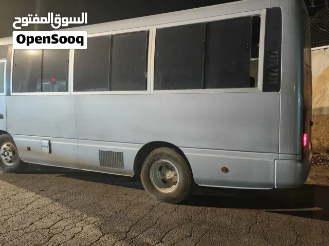 باص نيسان للبيع موديل 2011