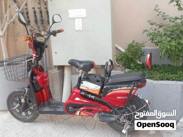 سكوتر بحالة الوكاله للبيع شوف الوصف