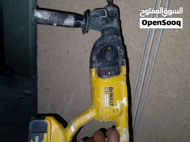 فرصة للبيع السريع هيلتي ديوالت DEWALT XR 18V Brushless أصلي بطارية 5Ah أصلي شغال 100% وما