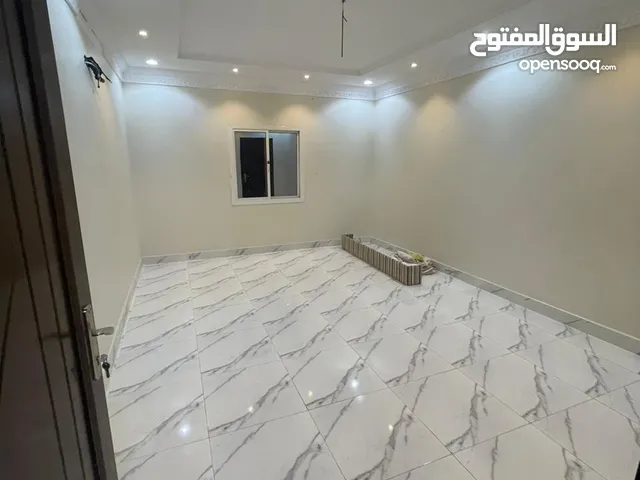 180 m2 3 Bedrooms Apartments for Rent in Al Riyadh Hai Al-Awali