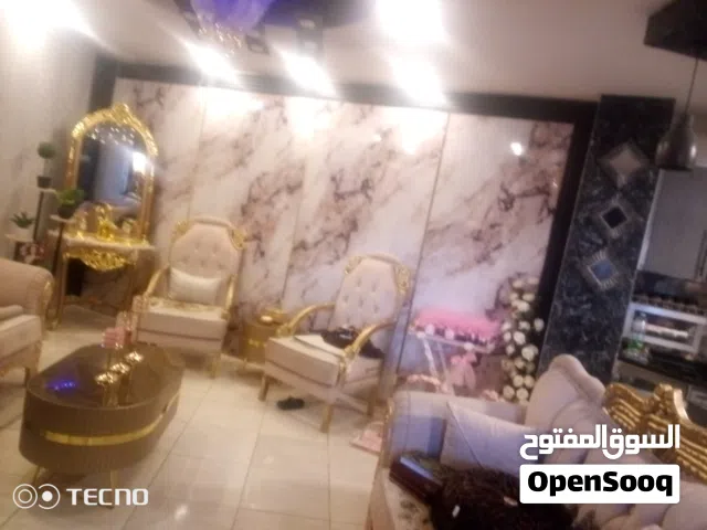 شقه بماركا الجنوبيه بالقرب من جامع النور حي العبوس جميع الخدمات موجوده من جميع الخدمات الله يطرح الب