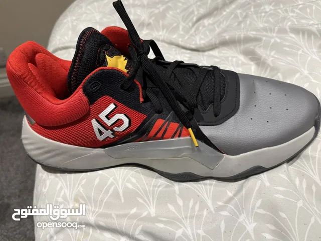 47 Sport Shoes in Benghazi