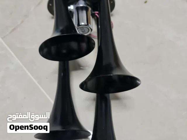 هورن سيارة (بوق سيارة) هوائي رباعي (4 أبواق)  بوق قوي جداً صوت عالي يشتغل 12V / 24V