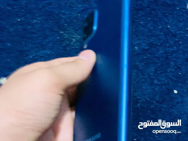 هاتف استعمال نضيف