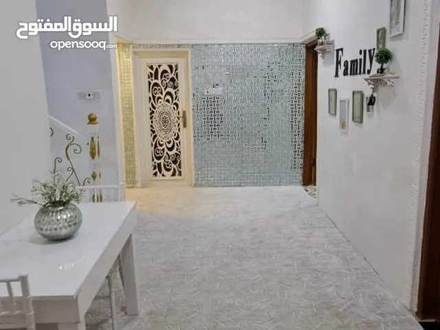 110 m2 4 Bedrooms Townhouse for Sale in Basra Al-Jazzera