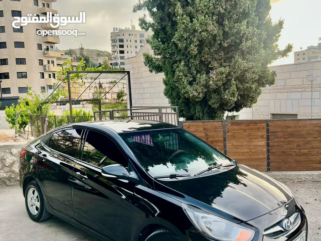 هونداي اكسنت / بنزين / فحص بالكراتين / يد اولى / رخصة تامين سنة