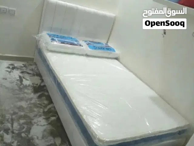 سرير نفر نص مع مرتبة