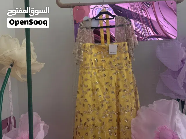 عرض خاص فستان سهرة انيق اصفر ربيعي