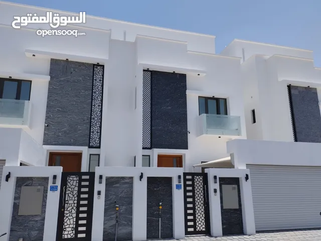 440 m2 5 Bedrooms Villa for Sale in Muscat Al Khoud
