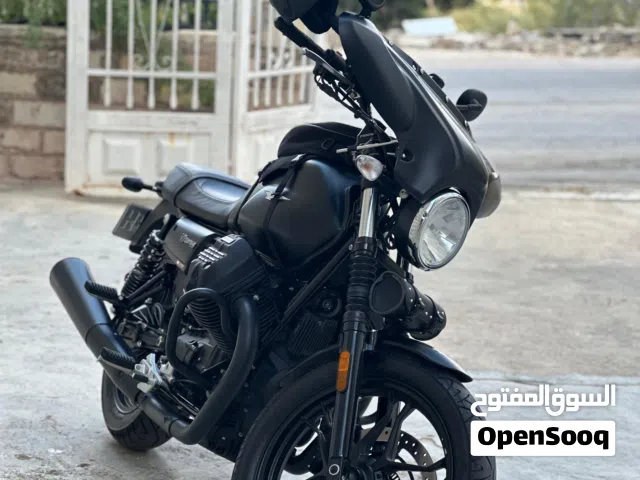 2018 Moto Guzzi V7 III Stone