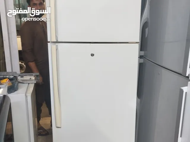 LG Refrigerator at a Special Price! Spacious and clean