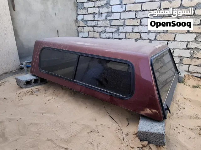 غطاء صندوق خلفي تندرا قايبنه وربع 2002 كامل بحالة ممتازة باصطافاته