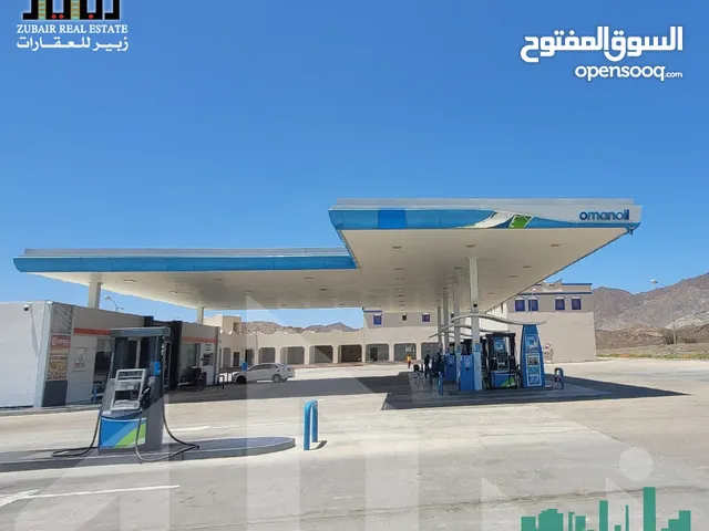 محلات تجاريه علي الشارع العام في محطه