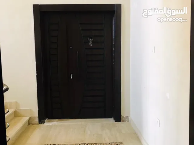 شقة سكنية أرضية بجنانها