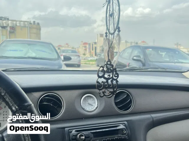 2003, ميتسوبيشي, اوتلاندر, Standard