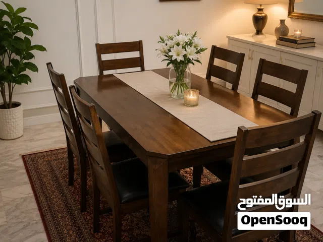 طاولة سفرة مع 6 كراسي خشب صلد مميز شبه جديد للبيع بالسعر مميز جدا