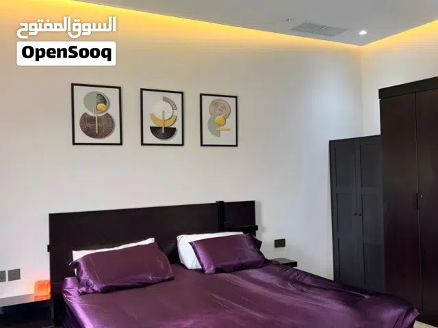 سرير ودولاب كبار ماركة ميداس