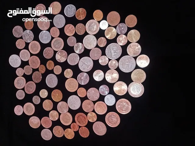 عملات معدنية اكثر من 90 قطعة