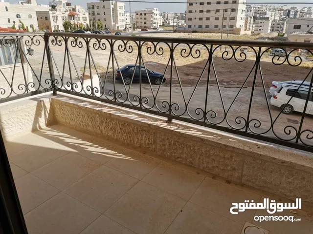 شقة ثالث مع روف سطح غير مبني 150م في ابو نصير
