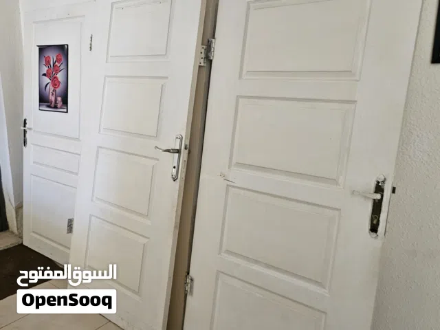 ابواب خشب مستعمله