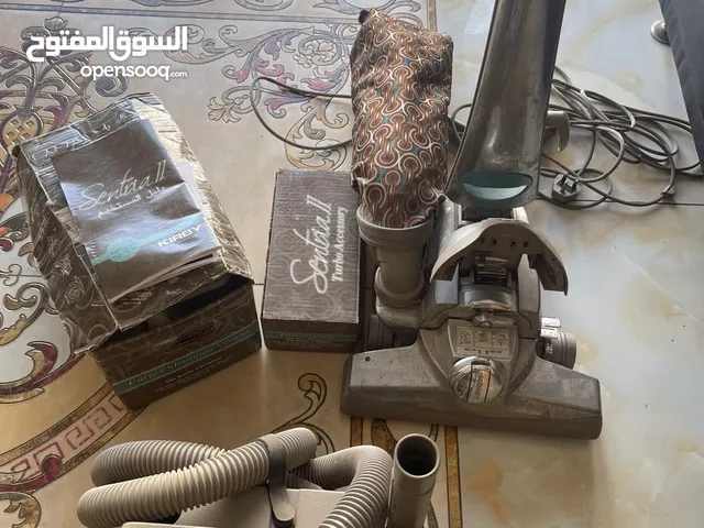 للبيع العاجل مكنسة كيربي مع جميع ملحقاتها بحالة ممتازة متواجدة في مسقط