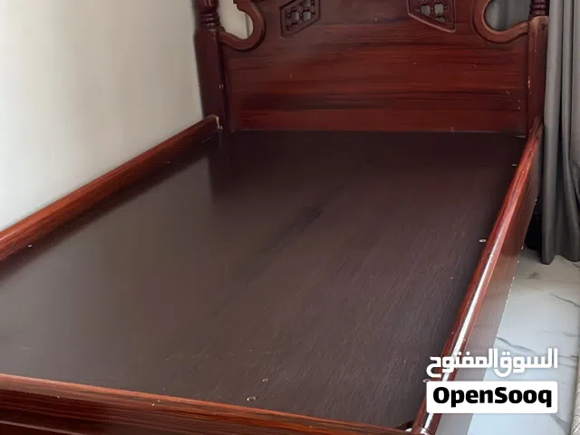 سرير نفر ونص