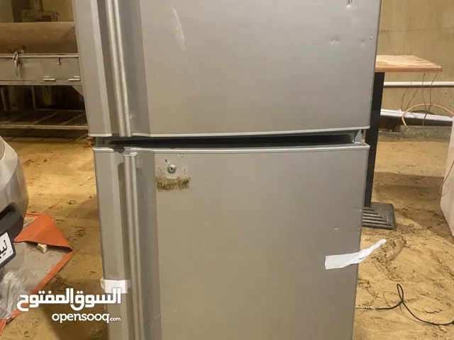 ثلاجة هيتاشي شغالة 550 لتر بخارية