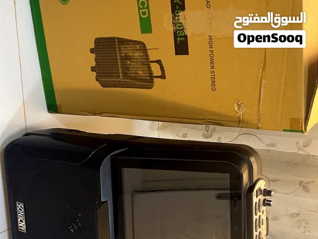 سماعة مع شاشة مع ميكرفونات