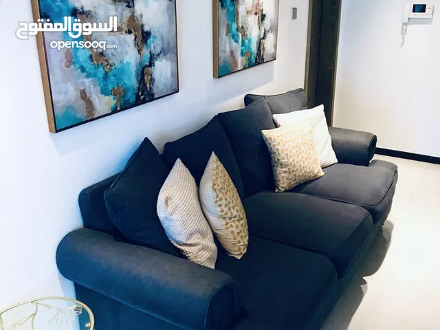 Sofa set for 90 bd only