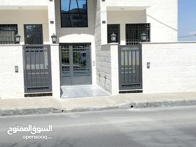 120 m2 3 Bedrooms Apartments for Sale in Amman Jabal Al Zohor