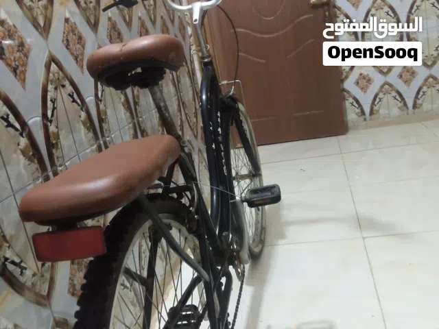 بايسكل من شركة  روست موال  بايسكل كامل مكمل ما بي اي نقص يتحمل اوزان وقوي