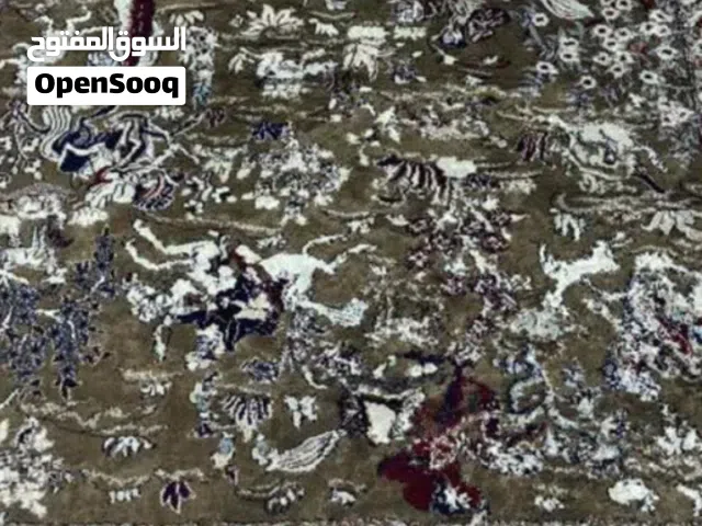 سجاد عجمي بحالة  ممتازه جدا