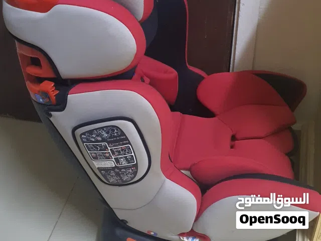 مقعد سيارة جديد للأطفال