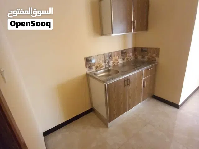 For rent room استوديو بدون فرش للإيجار شامل الفواتير قريب البحر وقريب ذافلينح