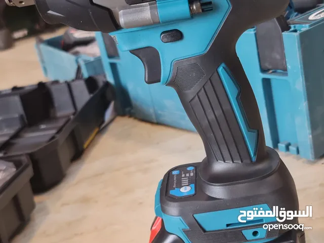 Makita Impact ranch Bush less moter with 328v Baterry