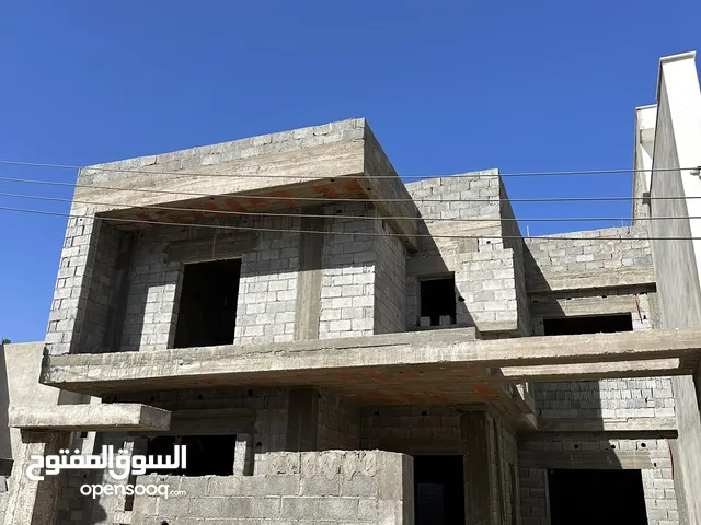 420m2 4 Bedrooms Townhouse for Sale in Tripoli Al-Serraj