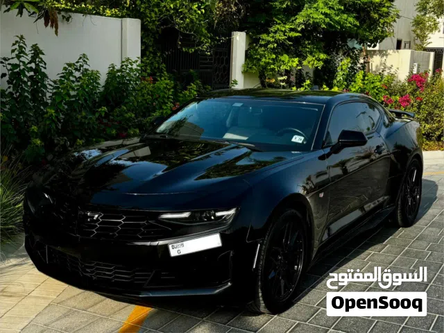 2023 Camaro V6 Black Edition in perfect condition