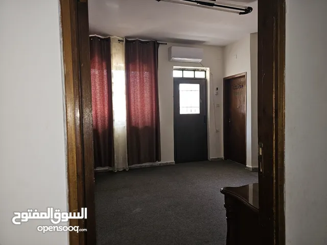 غرفه مشتركه للايجار بسعر مغري