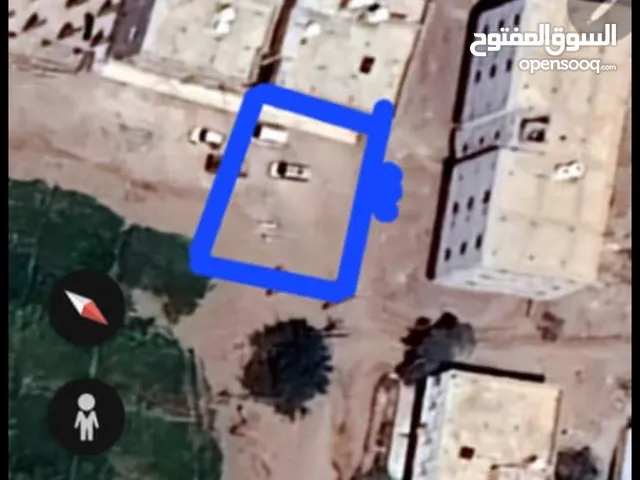 عررررطة وصاحبها محتاااااج مرررة .. ارضية في عدن عند بير ناصر 12×15 والسعر بسعر السوق