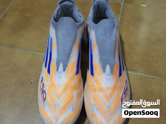 بوت كرة قدم F50 اصابع مستعمل بحالة ممتازة نمرة 40-41