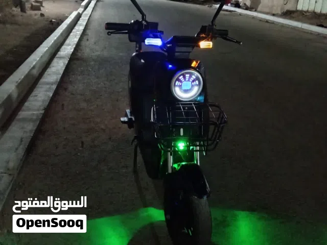 دراجه شحن شبه جديدة