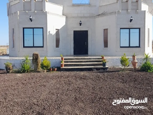 200 m2 4 Bedrooms Townhouse for Sale in Mafraq Al-Badiah Ash-Shamaliyah