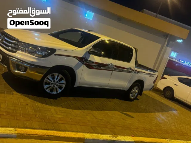 2023 تويوتا هيلوكس SR5